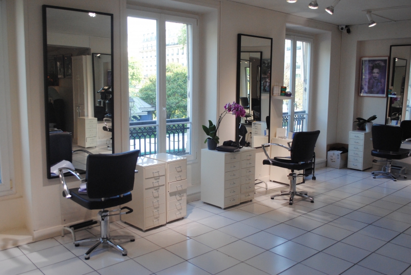 salon-coiffure-SEILLANS-min_floor-home-office-property-living-room-room-781228-pxhere.com